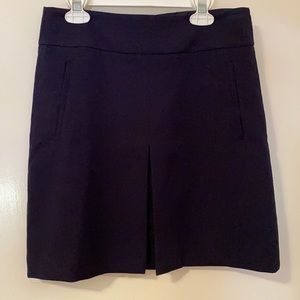 LOFT Navy Mini-Skirt with Front Pleat Size 0.
